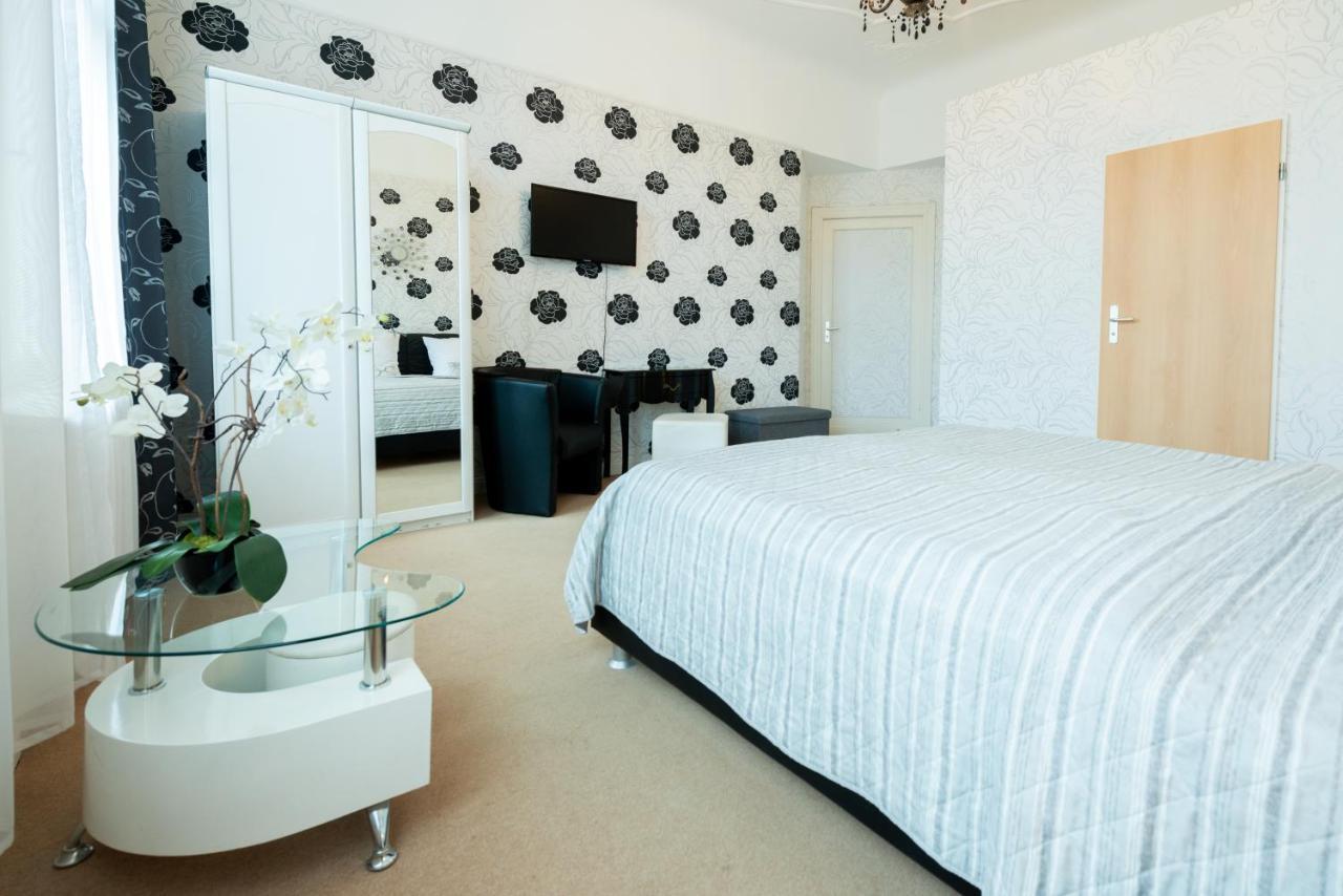 Hotel Pension Dahlem Berlin Eksteriør billede